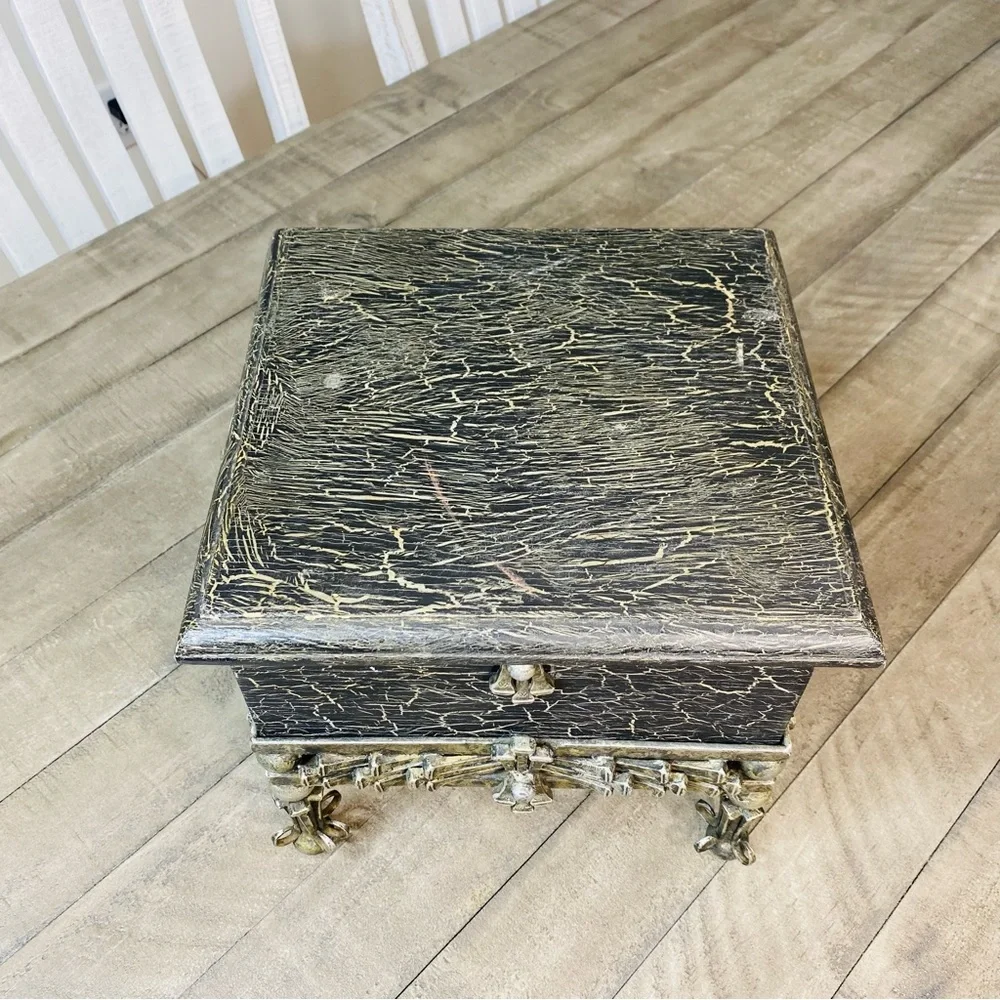 Handcrafted Maja Designs Vintage Decorative Box by Artist Milton Antonio Jurado